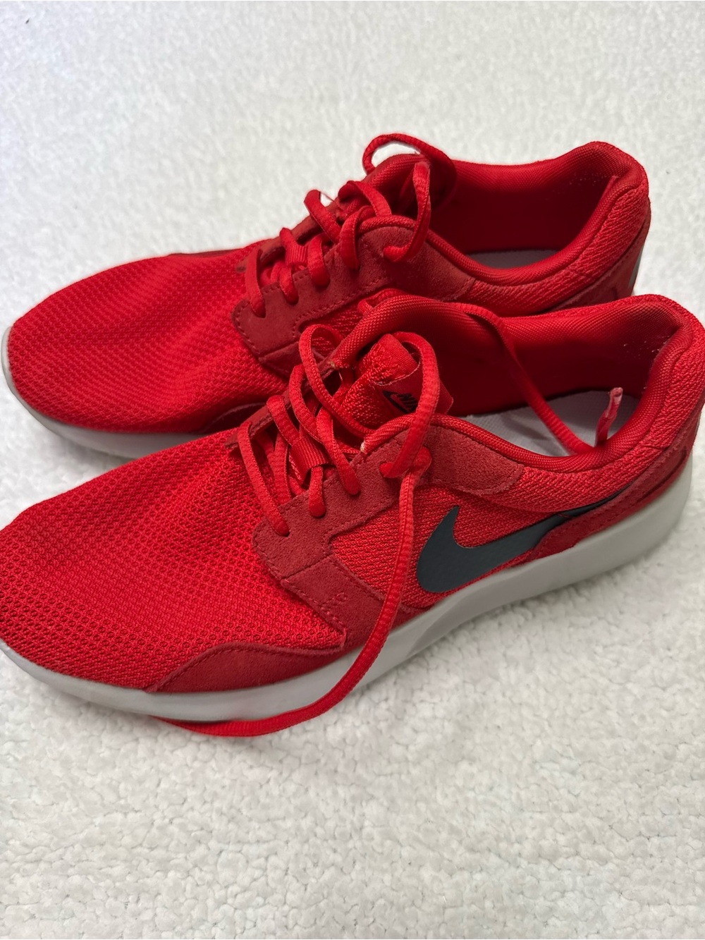 Men’s sz 9.5 Nike Kaishi red and navy mesh shoes